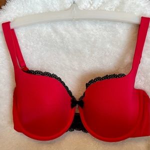 ⭐️2/$20⭐️ LA SENZA So Free Balconette Bra with Lace Trim